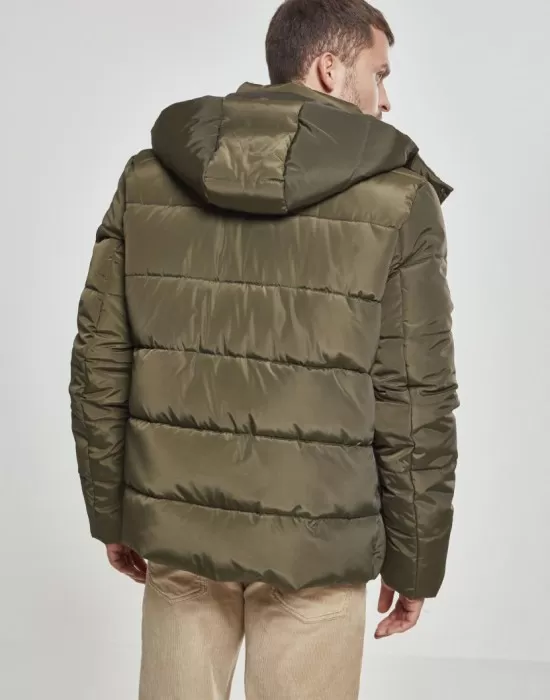Мъжко зимно яке Urban Classics в цвят маслина, Зимни якета - Hoodstyle.bg