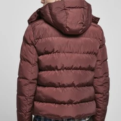 Мъжко зимно яке Urban Classics в тъмночервен цвят