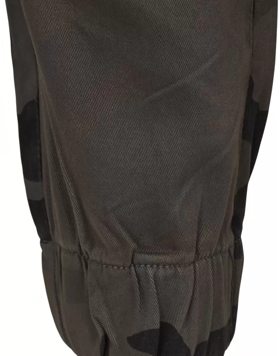 Дамски панталон в тъмен камуфлаж Urban Classics, Панталони - Hoodstyle.bg