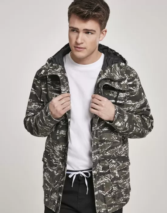 Мъжко камуфлажно яке Urban Classics olive/blk/wht, Зимни якета - Hoodstyle.bg