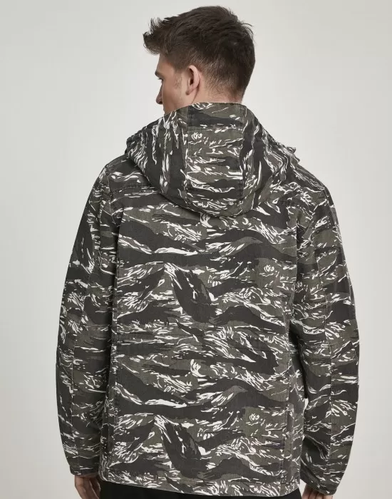Мъжко камуфлажно яке Urban Classics olive/blk/wht, Зимни якета - Hoodstyle.bg