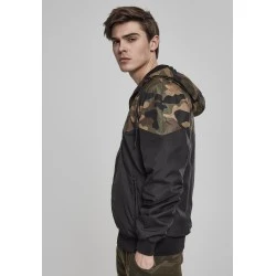 Мъжко спортно яке Urban Classics в черно с камуфлаж