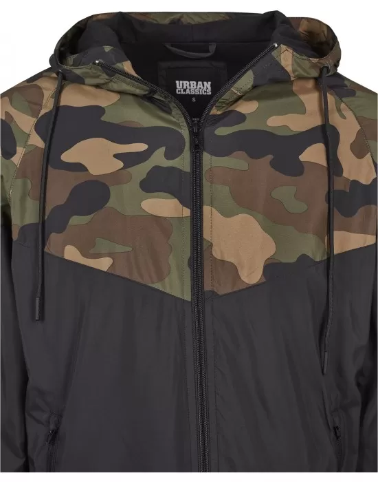 Мъжко спортно яке Urban Classics в черно с камуфлаж