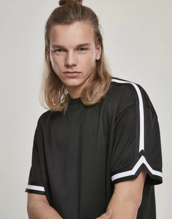 Мъжка тениска в черно Urban Classics Oversized Stripes Mesh, Тениски - Hoodstyle.bg