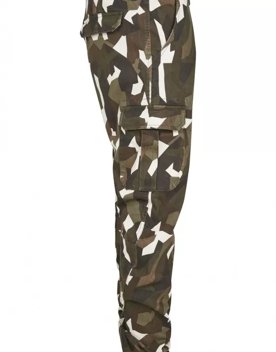 Мъжки карго панталон в камуфлажен цвят Urban Classics Geometric Camo Stretch Twill Cargo Pants, Панталони - Hoodstyle.bg