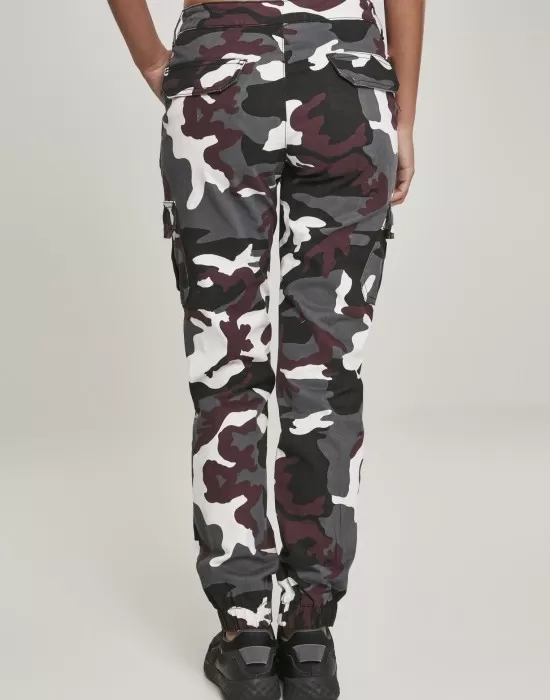 Дамски карго панталон във винено камуфлажен цвят Urban Classics Ladies High Waist Camo Cargo Pants, Панталони - Hoodstyle.bg