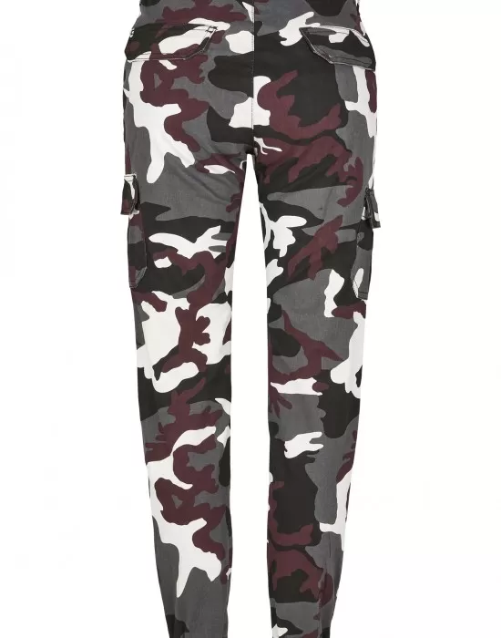 Дамски карго панталон във винено камуфлажен цвят Urban Classics Ladies High Waist Camo Cargo Pants, Панталони - Hoodstyle.bg