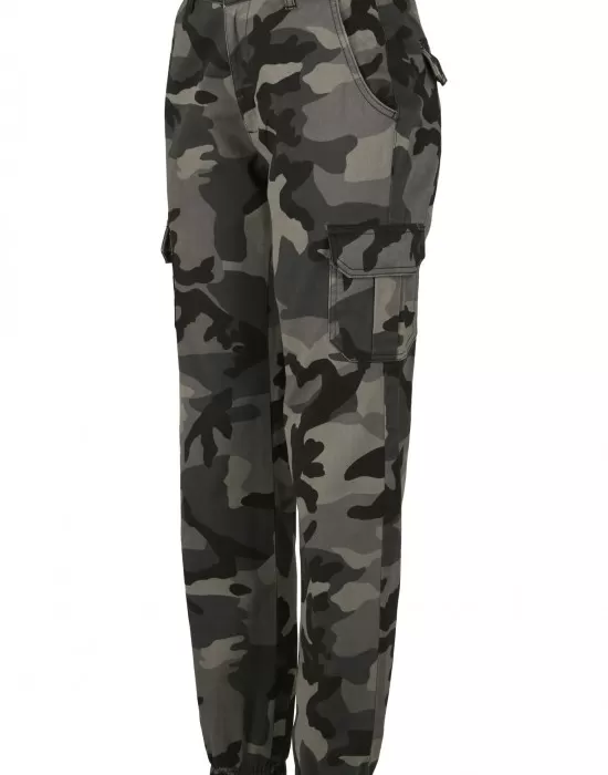 Дамски карго панталон в сив камуфлажен цвят Urban Classics Ladies High Waist Camo Cargo Pants, Панталони - Hoodstyle.bg