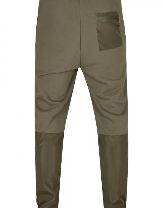 Мъжки спортен панталон в цвят маслина Urban Classics Military Sweatpants, Панталони - Hoodstyle.bg
