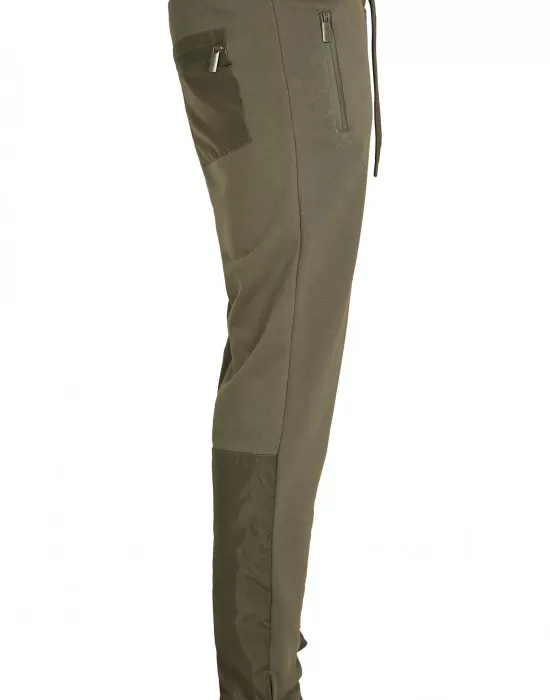 Мъжки спортен панталон в цвят маслина Urban Classics Military Sweatpants, Панталони - Hoodstyle.bg