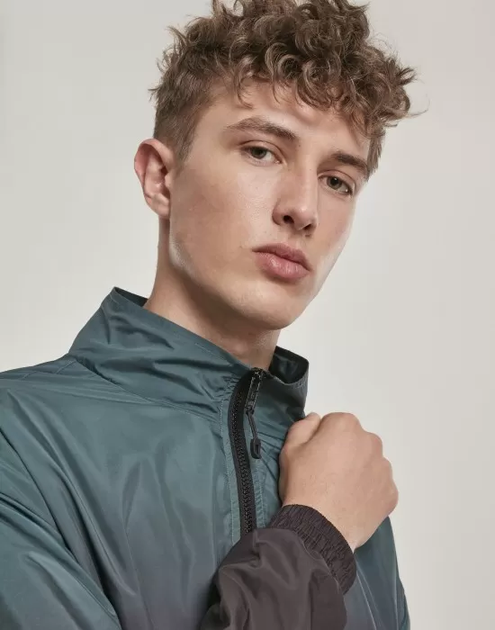 Мъжко яке в черно от Urban Classics Gradient Pull Over, Якета Пролет / Есен - Hoodstyle.bg