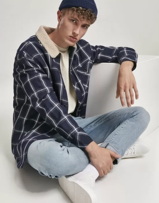 Мъжко тънко яке Urban Classics Sherpa Lined Shirt в тъмносин цвят, Якета Пролет / Есен - Hoodstyle.bg