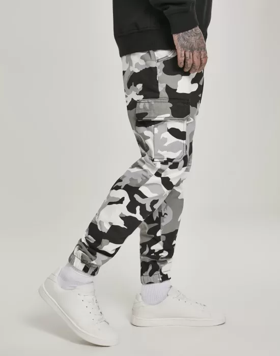 Мъжки панталон в сив камуфлаж Urban Classics snow camo, Панталони - Hoodstyle.bg