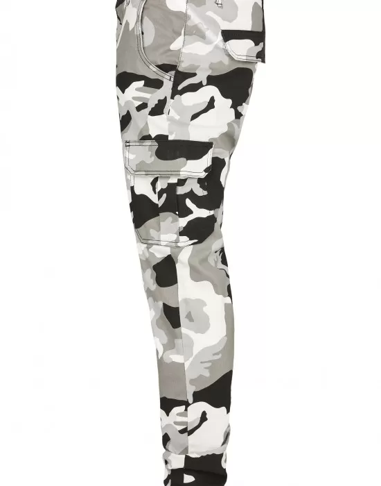 Мъжки панталон в сив камуфлаж Urban Classics snow camo, Панталони - Hoodstyle.bg