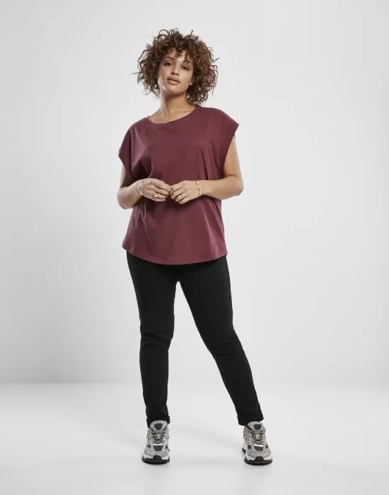 Дамска тениска в тъмночервен цвят Urban Classics Ladies Basic Shaped Tee cherry, Тениски - Hoodstyle.bg