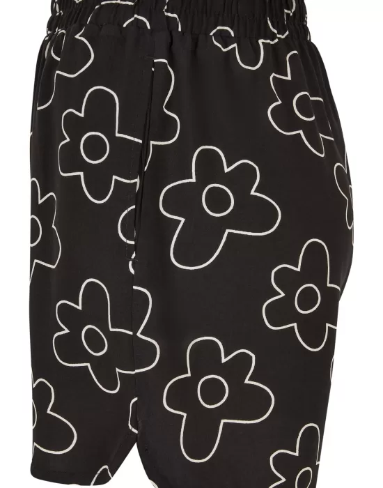 Дамски къси панталони в черен цвят Urban Classics Ladies AOP Shorts, Къси панталони - Hoodstyle.bg