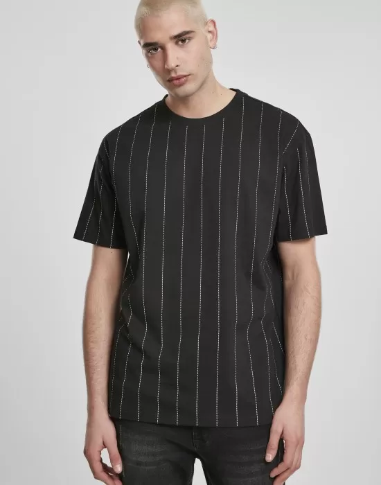 Мъжка черна тениска Urban Classics Oversized Pinstripe, Тениски - Hoodstyle.bg