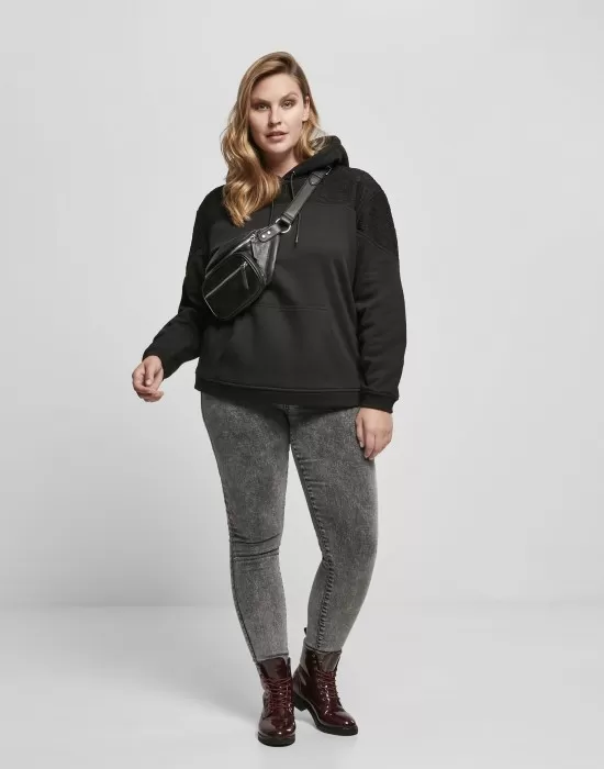 Дамски суичър в черно от Urban Classics Ladies Lace Inset, Суичъри - Hoodstyle.bg