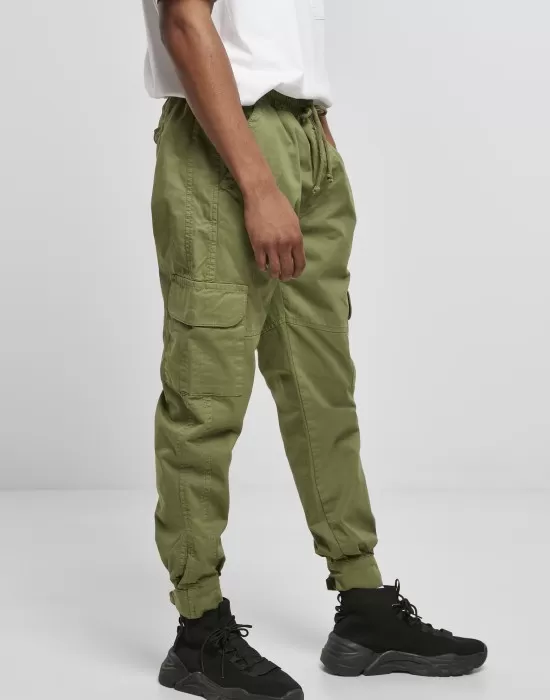 Мъжки панталон в масленозелен цвят Urban Classics Military Jogg, Панталони - Hoodstyle.bg