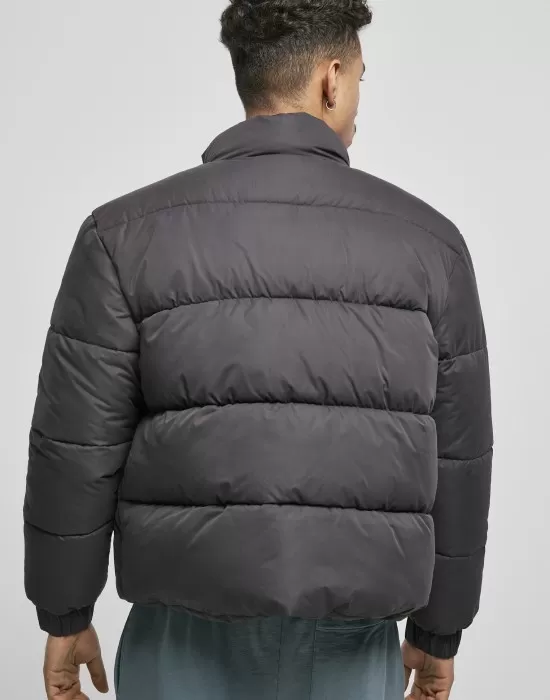 Мъжко зимно късо яке Urban Classics в черен цвят, Зимни якета - Hoodstyle.bg