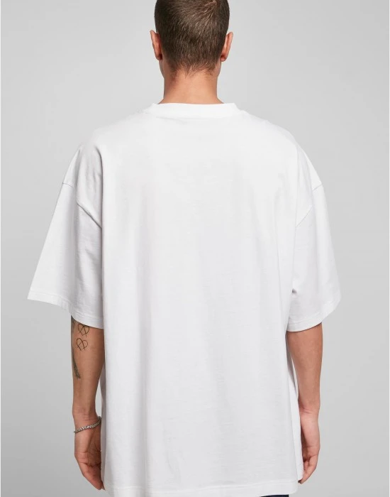 Мъжка овърсайз тениска в бяло Urban Classics Huge Tee, Овърсайз - Hoodstyle.bg