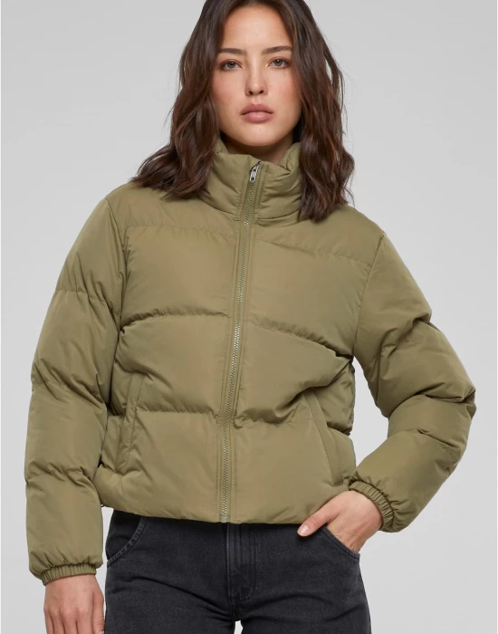 Дамско късо яке в цвят маслина Urban Classics Peached Puffer, Пролет / Есен - Hoodstyle.bg