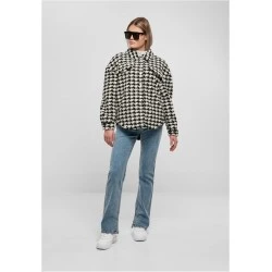 Дамска пухкава риза в черно и бяло Urban Classics  AOP Sherpa Overshirt