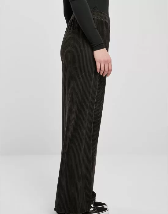 Дамски панталон с широки крачоли в черен цвят Urban Classics Ladies Straight Pants, Панталони - Hoodstyle.bg
