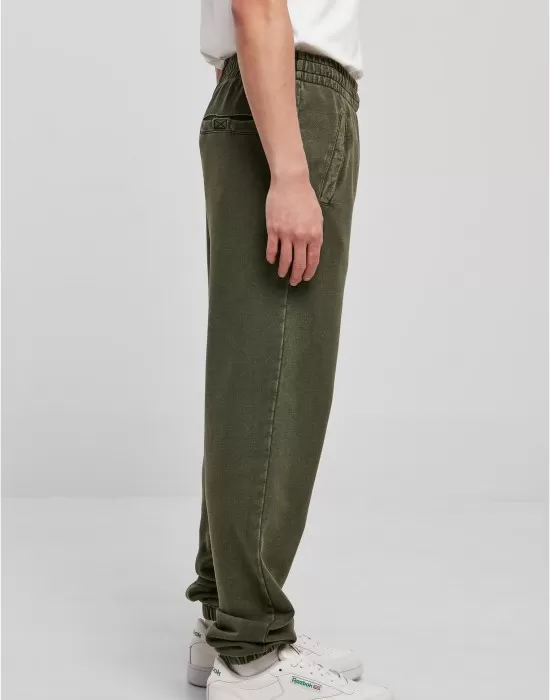 Мъжко спортно долнище в цвят маслина Urban Classics Sweatpants, Долнища - Hoodstyle.bg