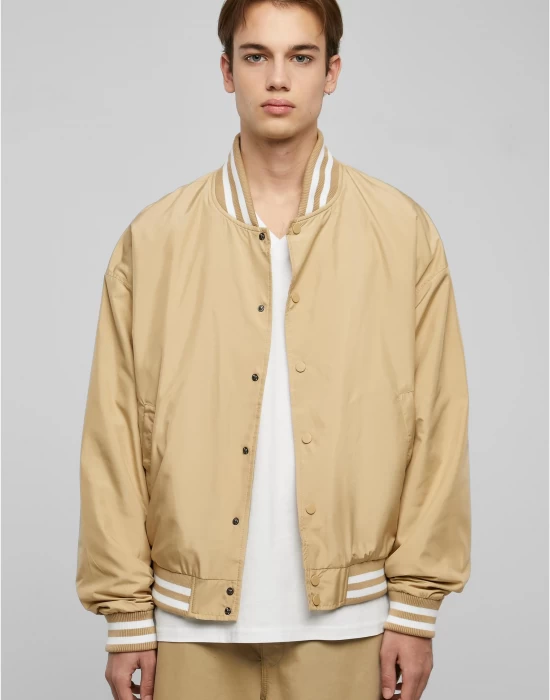 Мъжко колежанско яке в бежово Urban Classics, Колежански - Hoodstyle.bg