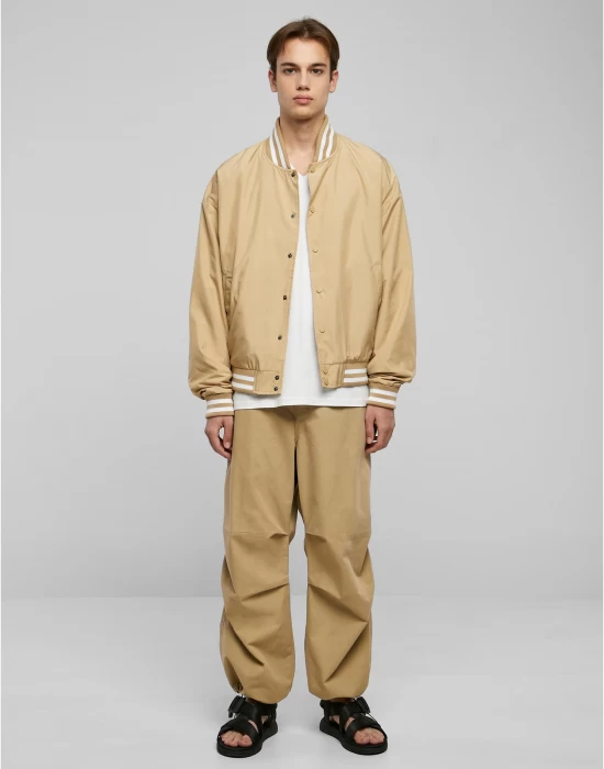 Мъжко колежанско яке в бежово Urban Classics, Колежански - Hoodstyle.bg