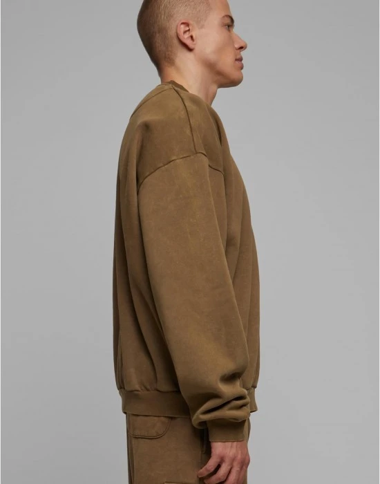 Мъжка блуза в кафяво Urban Classics Acid Washed Crew, Блузи - Hoodstyle.bg
