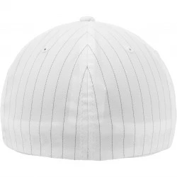 Мъжка шапка с козирка Flexfit Pinstripe