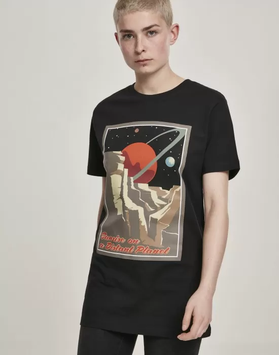 Дамска тениска Mister Tee Distant Planet в черен цвят, Тениски - Hoodstyle.bg