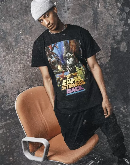 Мъжка тениска MERCHCODЕ Star Wars Yoda Poste в черен цвят, Тениски - Hoodstyle.bg