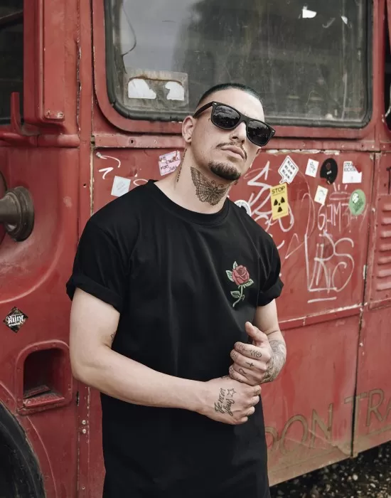 Мъжка тениска Mister Tee Rose в черен цвят, Тениски - Hoodstyle.bg