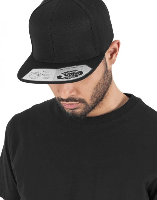Шапка с козирка в черно 110 Fitted Snapback, Шапки с козирка - Hoodstyle.bg