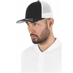Шапка с козирка в черно и бяло Flexfit Mesh Trucker 