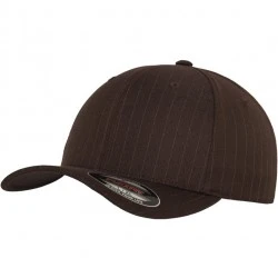 Шапка с козирка в кафяво Flexfit Pinstripe