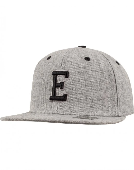 Шапка с козирка в сив и черен цвят Letter Snapback E, Шапки с козирка - Hoodstyle.bg
