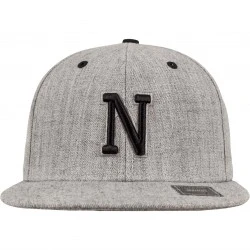 Шапка с козирка в сив и черен цвят Letter Snapback N