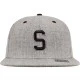 Шапка с козирка в сив и черен цвят Letter Snapback S, Шапки с козирка - Hoodstyle.bg