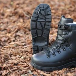 Черни кубинки естествена кожа Brandit Bergschuh
