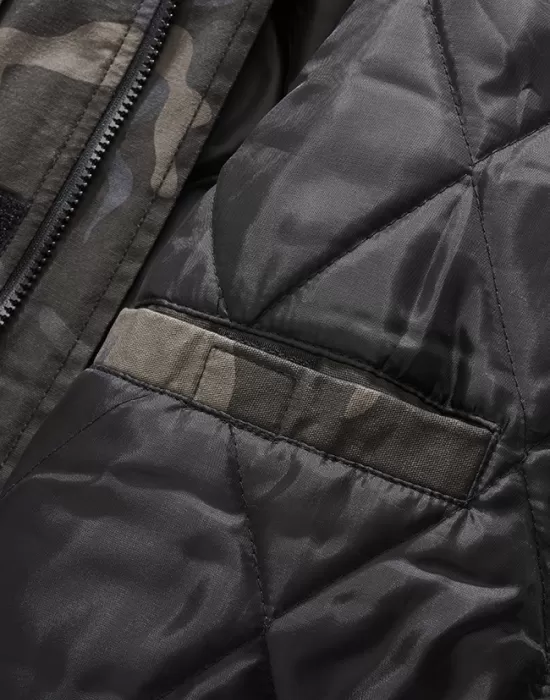 Мъжко яке с качулка в тъмен камуфлаж Brandit Bronx, Зимни якета - Hoodstyle.bg