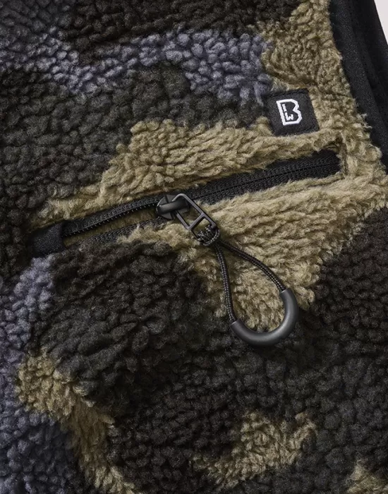 Мъжка жилетка от плюшен полар в тъмен камуфлаж Brandit Teddyfleece Vest, Жилетки - Hoodstyle.bg