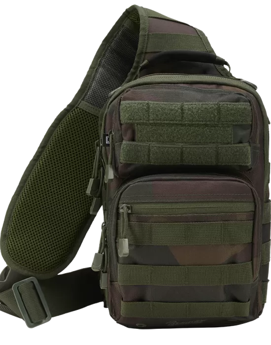 Функционална чанта в камуфлаж Brandit US Cooper Sling Pack Medium dark woodland, Чанти - Hoodstyle.bg
